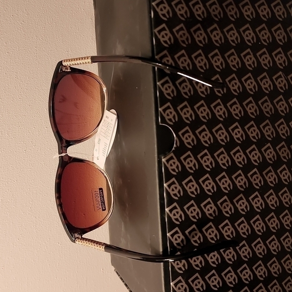 Designer sunglasses - Picture 4 of 8